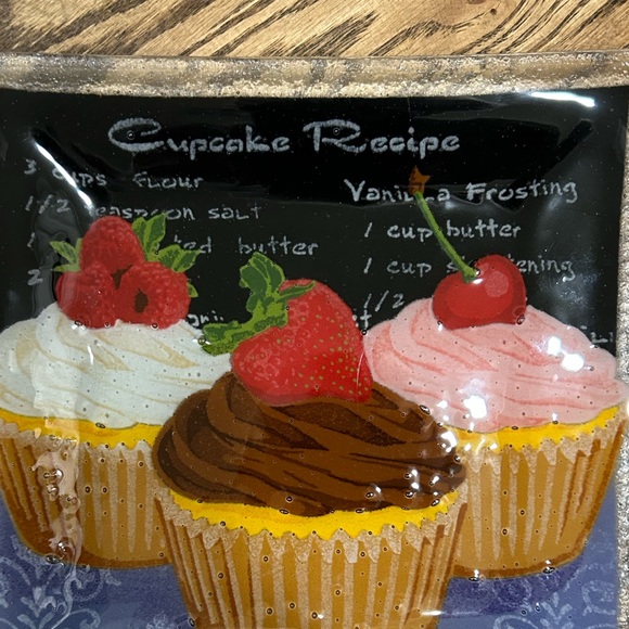 Extremely Rare Peggy Karr Glass 10” Square Stunning Cupcake Design Serving Plat… - Picture 2 of 6